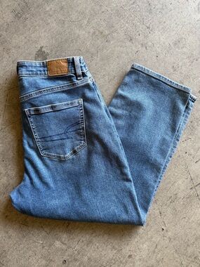 American Eagle Outfitters - Stretch Mom Jean - Blue Jeans - 6